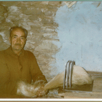 Babam Halit Ketencoglu kendir tararken, Tire, 1980