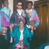 Zimbabweli müzisyen Stella Çivese ve arkadaşları ile... İstanbul (Kasım 1993)